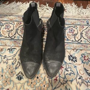 Pointed suede western boots